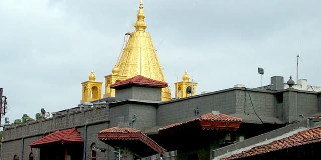 Shirdi – Nashik – Trimbakeshwar Tour Package  2 Nights 3 Days