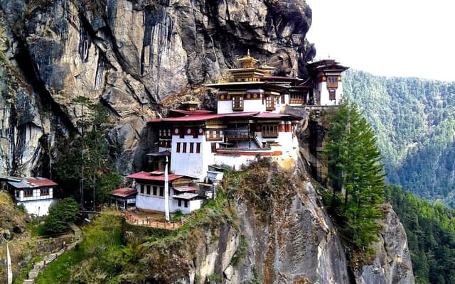 Bhutan 6 Nights 7 Days Tour